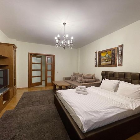 Arenda Apartments - Surganova,5A Минск Екстериор снимка